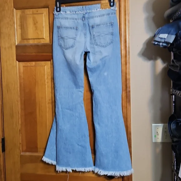 Zara Basic Denim Mid-Rise Distressed Flare Crop Jeans - Picture 5 of 11